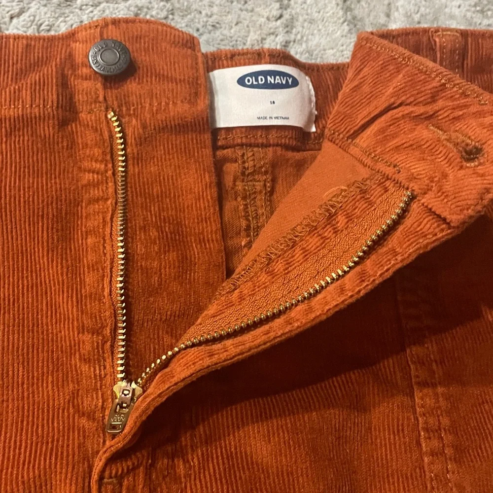 Old Navy Rust Corduroy Mini Skirt. 
Size 16. - Picture 3 of 10
